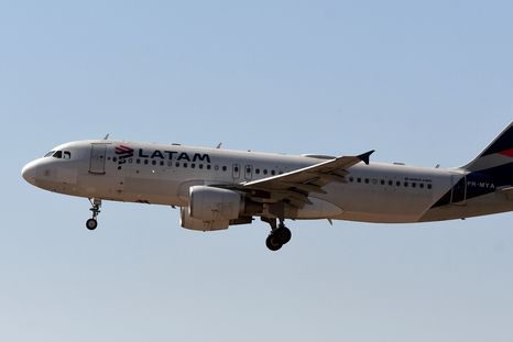 LATAM operará vuelos de cabotaje en Argentina. LATAM operará vuelos de cabotaje en Argentina.