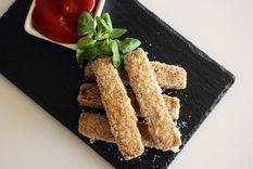 Bastones de tofu crocantes: receta simple, económica y perfecta para sorprender en la mesa.