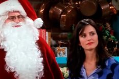 Matthew Perry, como Santa Claus en un capítulo de Friends del año 2000.