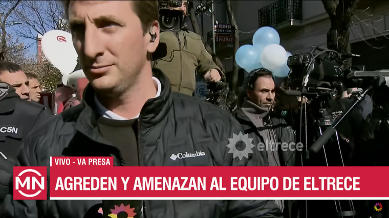 Alan Ferraro fue agredido en vivo. Foto: captura de pantalla/ El Trece. Alan Ferraro fue agredido en vivo. Foto: captura de pantalla/ El Trece. 