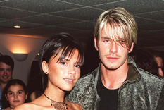 El romántico gesto de David Beckham en su primer encuentro con Victoria Victoria y David Beckham llevan casi 24 años de casados y tienen 4 hijos en común. Foto: Vogue