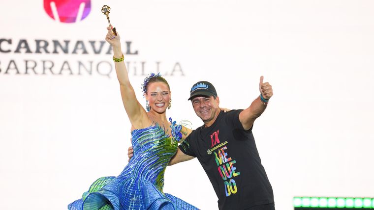 La Reina de 2026, Michelle Char Fernández, junto a su pariente, el alcalde Alejandro Char.