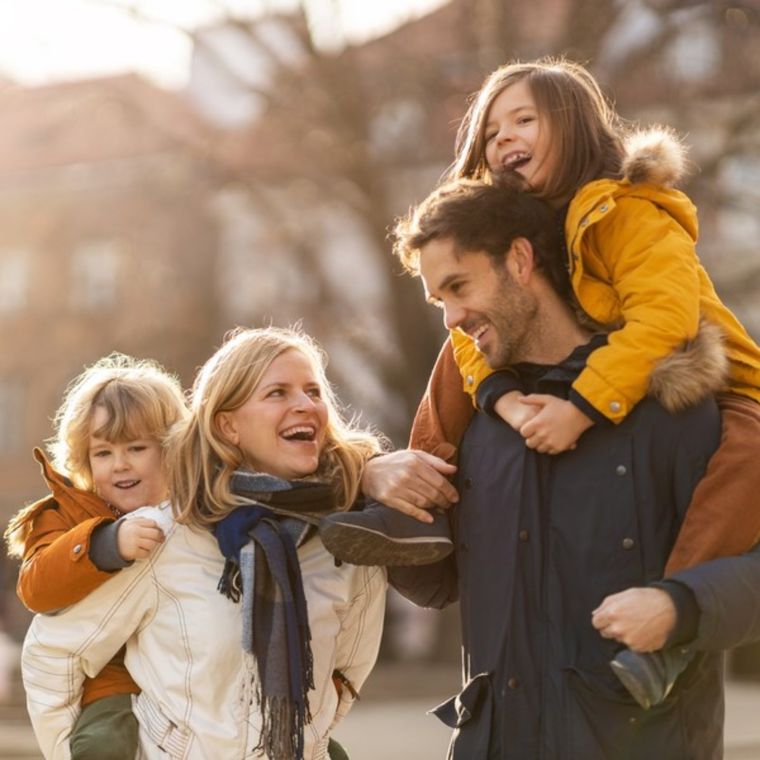 Además del hogar, la ciudad ofrece una agenda cultural variada pensada especialmente para los más pequeños. Además del hogar, la ciudad ofrece una agenda cultural variada pensada especialmente para los más pequeños.