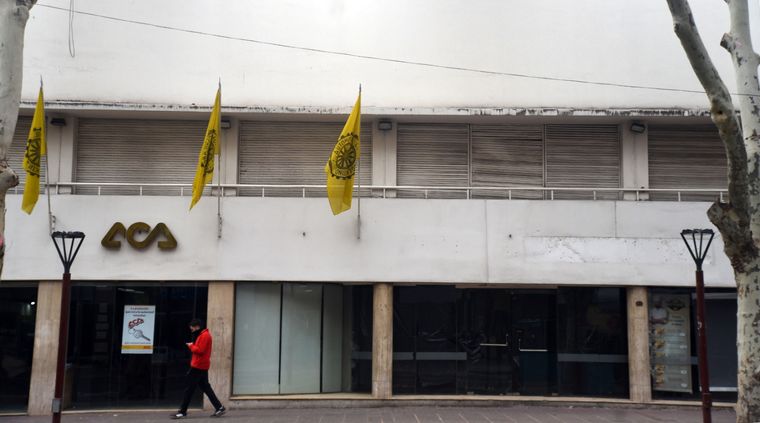 El café del ACA, uno de los que dijeron adiós. Foto: ALF PONCE MERCADO / MDZ