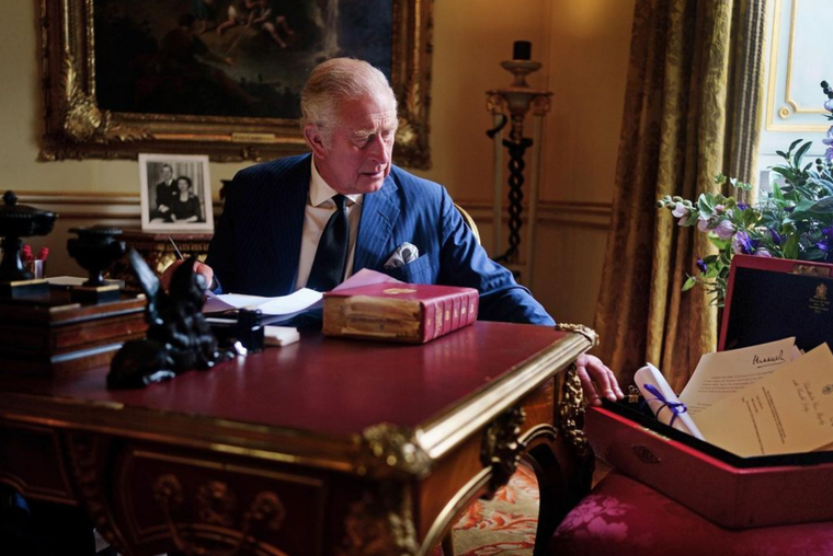 Se presentaron las primeras monedas con el rostro de Carlos III Foto: Instagram @theroyalfamily