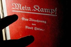 "Mein Kampf" fue publicado el 18 de julio de 1925. "Mein Kampf" fue publicado el 18 de julio de 1925.