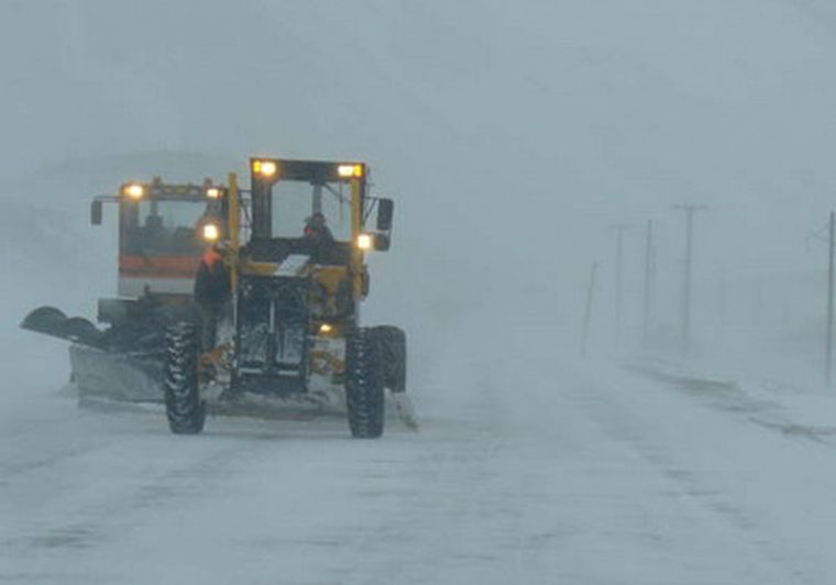 La tempestad no permite el trabajo de las máquinas viales. Foto: Eduardo Yaya/Aprocam