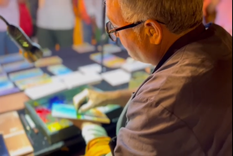 Omar, el cordobés que pinta paisajes con sus dedos Foto: Archivo MDZ