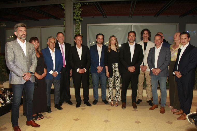 La celebración fue en Luna India y contó con la presencia de autoridades y miembros de las cámaras. Al final de la nota todas las imágenes.