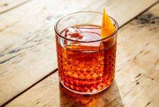 No te dejes de probar este trago hecho con whisky. Foto: punchdrink.com