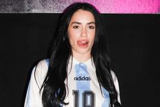 Lali festejó su cumpleaños con este look futbolero y rockero Foto: Instagram