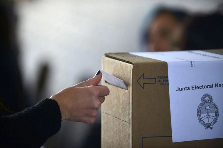 Mañana habrá balotaje presidencial  para decidir presidente entre Sergio Massa (Unión por la Patria) y Javier Milei (La Libertad Avanza). Foto: MDZ