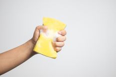 El método sencillo y efectivo para limpiar rieles de ventanas sin complicaciones. Foto: Shutterstock