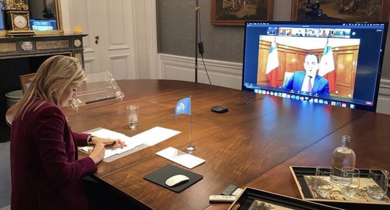 Máxima y sus videollamadas.