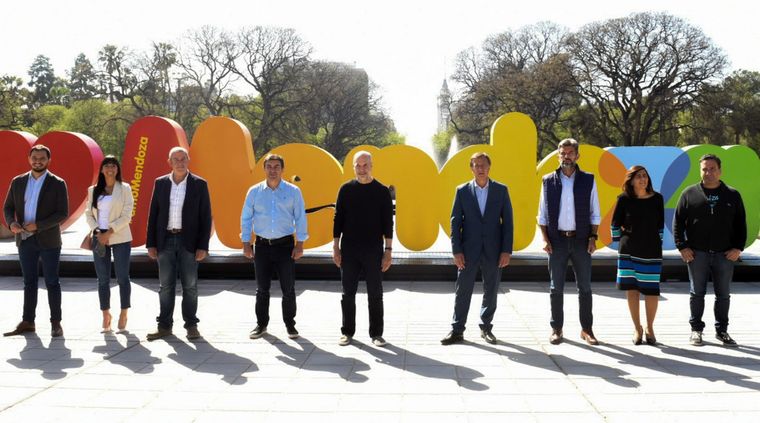 Con Horacio Rodríguez de visita por Mendoza, el Gobernador dijo que impulsará el Emetur para promover el turismo. Foto: Prensa Cambia Mendoza