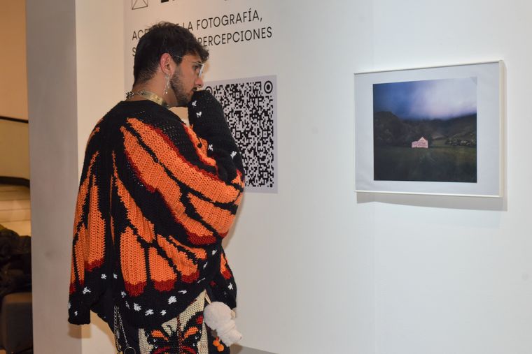 Fotógrafos mendocinos exploran nuevas formas de relación entre imagen, percepción y lenguaje. Fotógrafos mendocinos exploran nuevas formas de relación entre imagen, percepción y lenguaje.