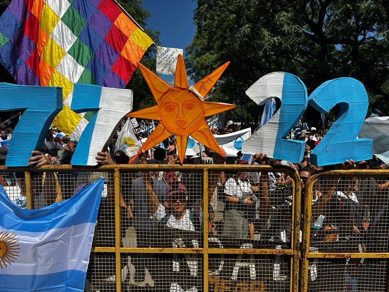 La 7722 presente en la Legislatura.