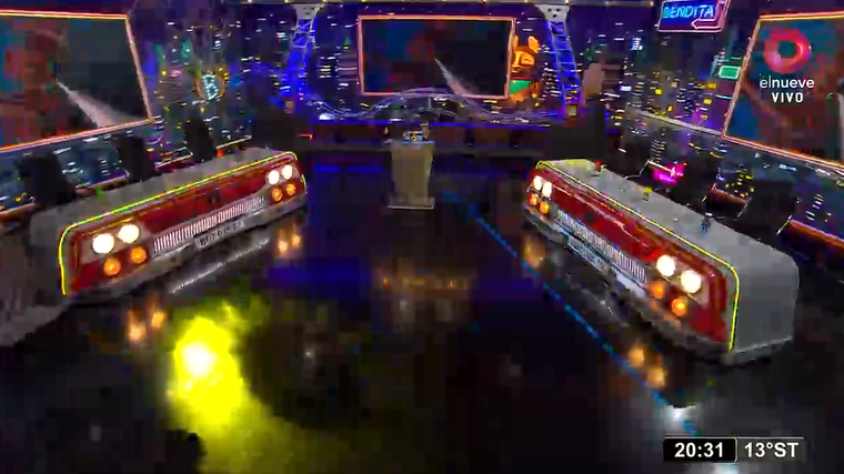 El estudio a oscuras y sin periodistas. Foto: captura de video/ El Nueve. El estudio a oscuras y sin periodistas. Foto: captura de video/ El Nueve.