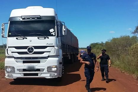 Prefectura Naval Argentina detuvo la marcha de un camión Foto: Archivo