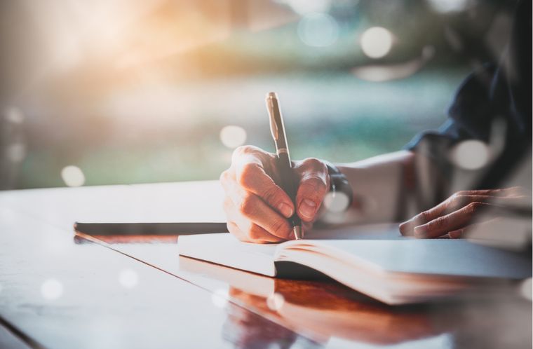 Sueños Conoce el significado de soñar con cuadernos Foto: Shutterstock