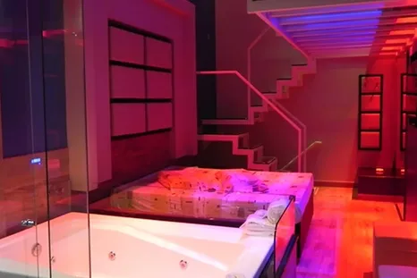 En algunos telos de Mendoza ofrecen promociones desde los $13.000 por una hora y media. En algunos telos de Mendoza ofrecen promociones desde los $13.000 por una hora y media.