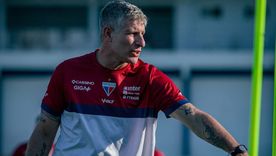 Martín Palermo hizo una gran campaña en Fortaleza y su nombre ya aparece en otros clubes para la próxima temporada. Martín Palermo hizo una gran campaña en Fortaleza y su nombre ya aparece en otros clubes para la próxima temporada.