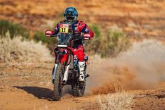 Nacho Cornejo gana y manda en la clasificación de las motos. Foto: Instagram @nachocornejo11