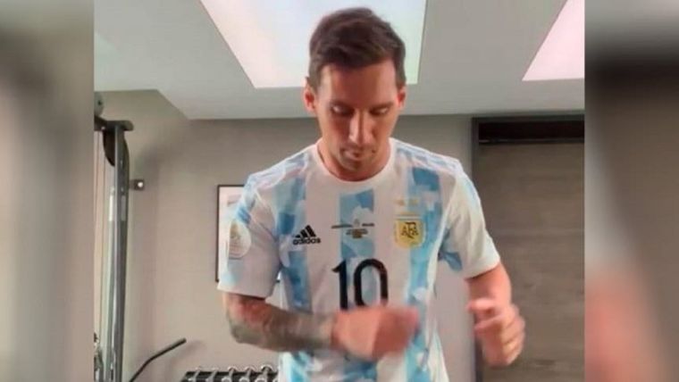 Leo al ritmo de Los Totora. Foto: Captura