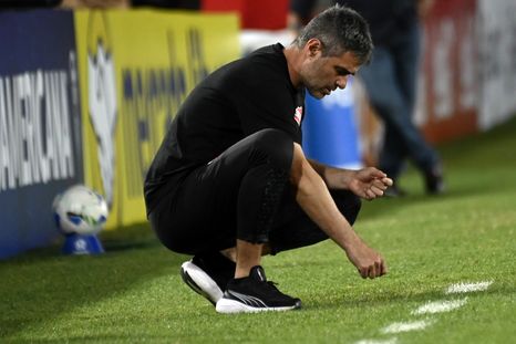 Independiente se desprendió definitivamente de un importante futbolista. Fotobaires Independiente se desprendió definitivamente de un importante futbolista. Fotobaires