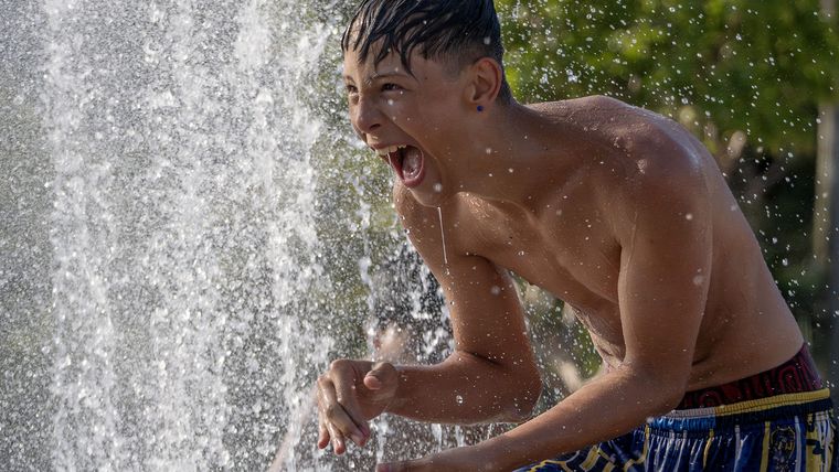 El SAME atendió a 104 personas por golpes de calor este viernes en la ciudad de Buenos Aires.
