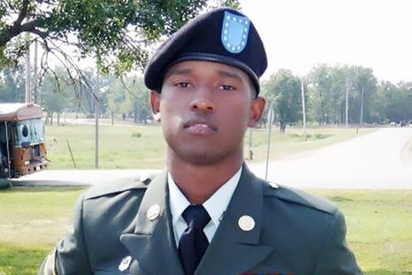 El hombre de 36 a cargo del tiroteo, nació en Sierra Leona y contaba con ciudadanía estadounidense. El hombre de 36 a cargo del tiroteo, nació en Sierra Leona y contaba con ciudadanía estadounidense.