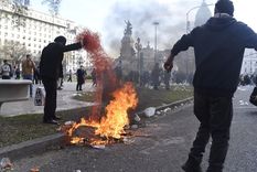 Los manifestantes concentrados en el Congreso. Foto: Juan Mateo Aberastain/MDZ