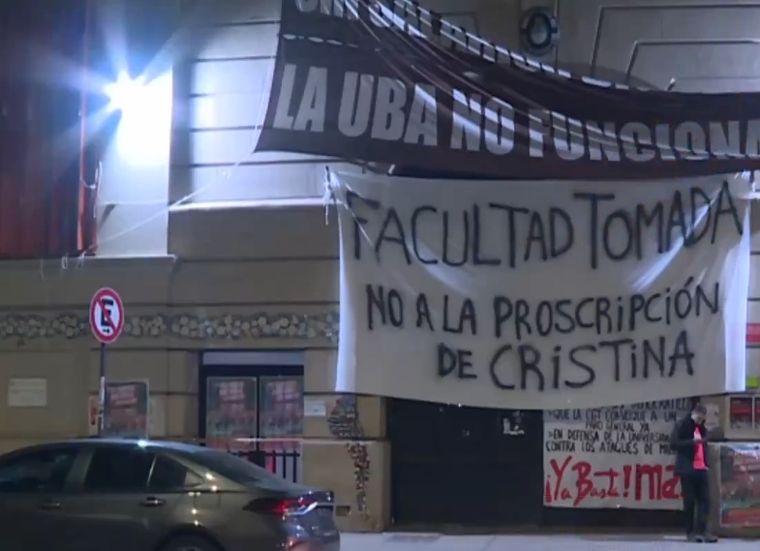 Ante la medida de las facultades de Filosofía y Letras y Ciencias Sociales de la UBA, se sumó en las últimas horas, la Facultad de Arquitectura, Diseño y Urbanismo.&nbsp;