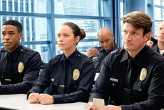 esta serie policial de netflix viene cargada de humor y mucha accion