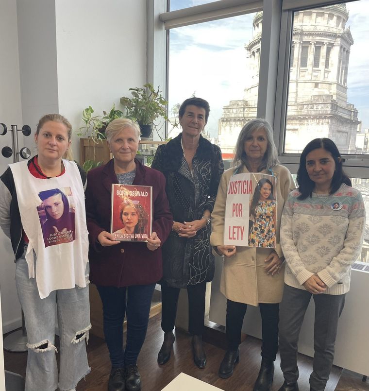 Las Madres del Dolor fueron al Congreso para alertar sobre los cambios en licencias de conducir. Foto: X Madres del Dolor