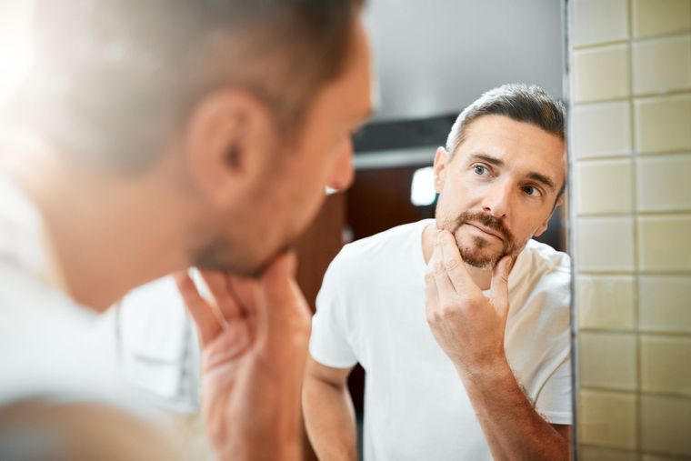 Lo principal que piden los hombres a la hora de usar cremas es que no sean pegajosas ni muy perfumadas. Fuente. Esquire Foto: Mens Health