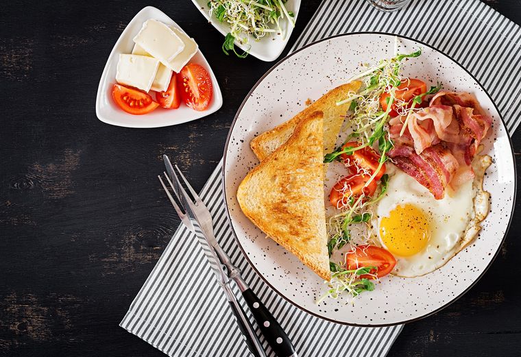 Aprendé esta receta de tostadas francesas versión salada. Foto: Freepik
