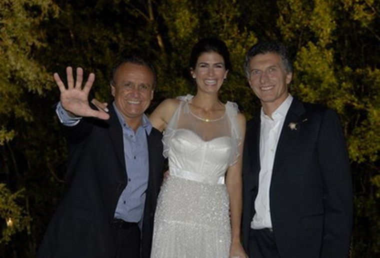 Del Sel junto a Macri y su flamante esposa. Foto: web