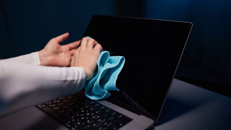 La limpieza de la pantalla de la notebook requiere paños suaves, poca humedad y productos adecuados.