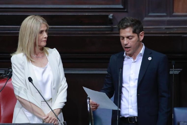 El gobernador bonaerense Axel Kicillof, jura su segundo mandato frente la vicegobernadora Verónica Magario y a la Asamblea Legislativa Foto: Prensa Gobierno de la Provincia de Buenos Aires