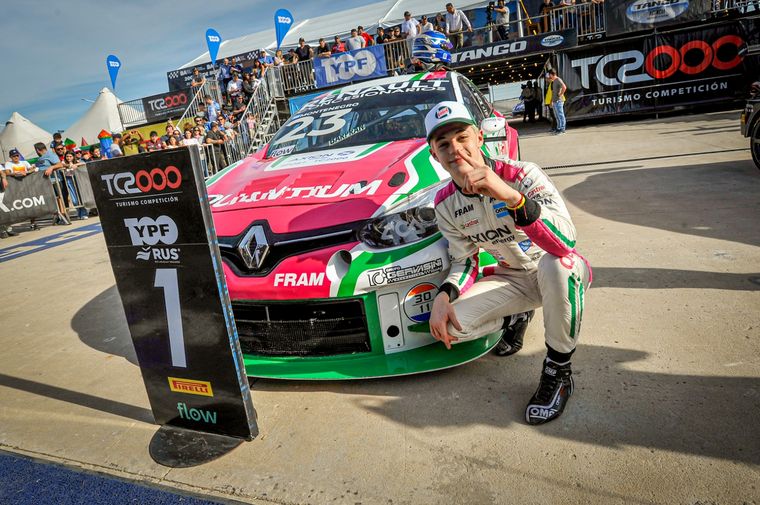 Ignacio Montenegro festeja su victoria. Foto: TC2000