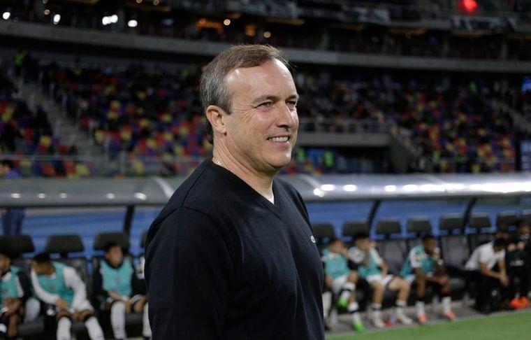 Abel Balbo El entrenador dejará Central Córdoba y dirigiría a otro club de Primera División.