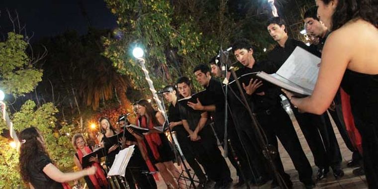 La presentación de la Agrupación Coral Foto: Maggie Ojcius/Mediamza.com