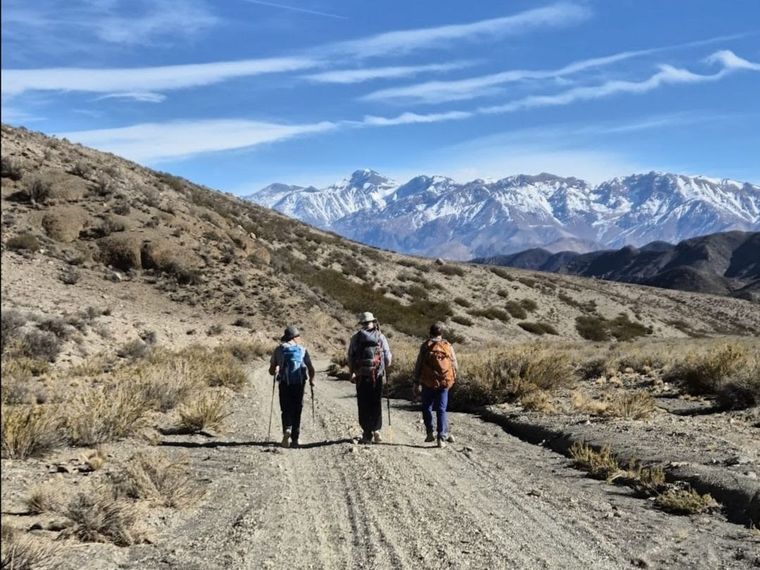Mendoza cuenta con decenas de circuitos de trekking para recorrer.