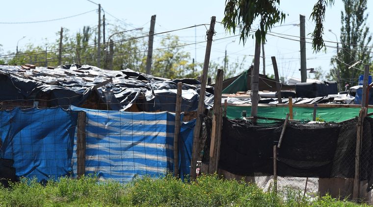 Miles de familias viven en asentamientos y villas de emergencia en Argentina Foto: ALF PONCE MERCADO / MDZ