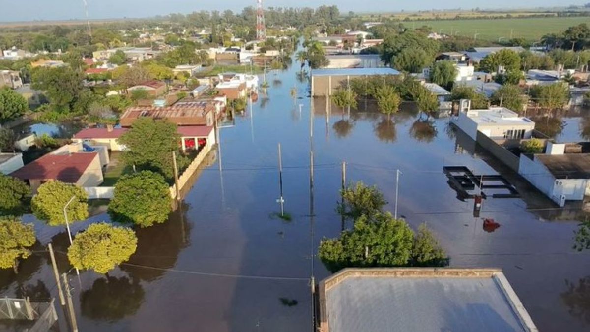 Las imágenes del temporal en Córdoba: una localidad quedó bajo el agua tras lluvias extremas