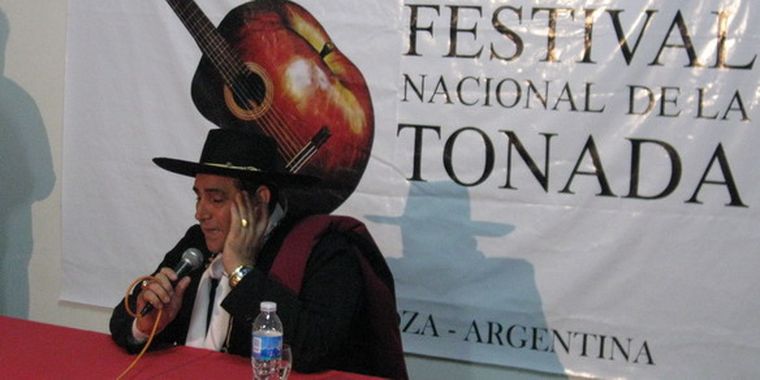 El Chaqueño Palavecino estuvo en el cierre del Festival de la Tonada.