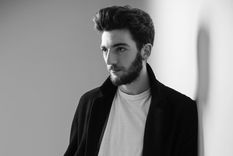 roque ruiz: el actor de el desorden que dejas que se convirtio en fenomeno en espana