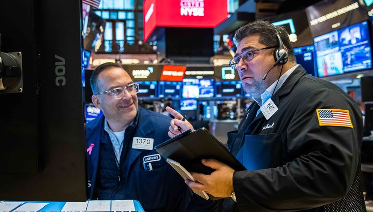Leve suba en los activos argentinos tras la presentación del Presupuesto 2025. Foto: Bolsa de Valores