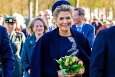 Duelo real entre Letizia y Máxima con vestidos iguales pero con precios totalmente diferentes Foto: Newmyroyals